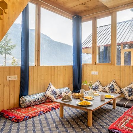 Into The Woods Treehouse Jibhi Villa Exterior foto